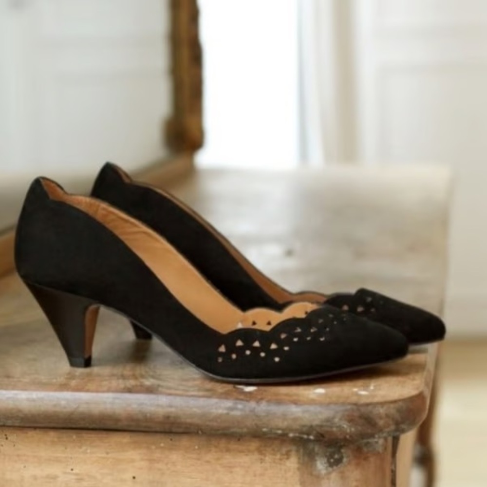 SÉZANE Escarpins Low Josephine Black Suede Eyelet Cutout Kitten Heels sz 42
